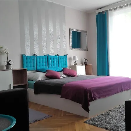 Апартаменты Luca Apartman Дьёр