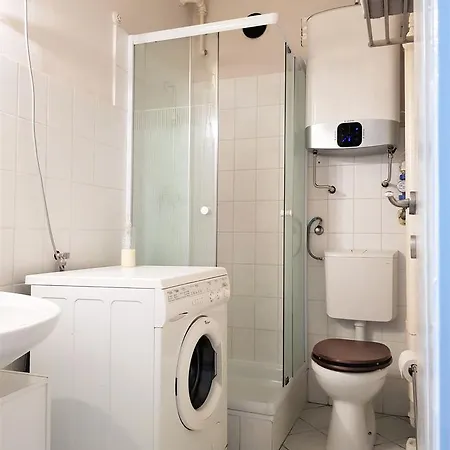 Luca Apartman Дьёр